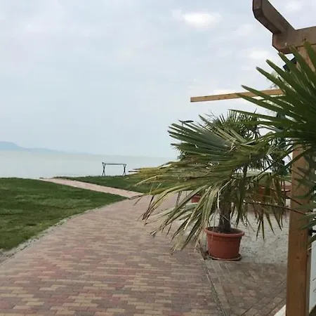 Holiday home Nyaralo Balatonmariafurdo