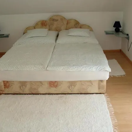 Ferienhaus Nyaralo